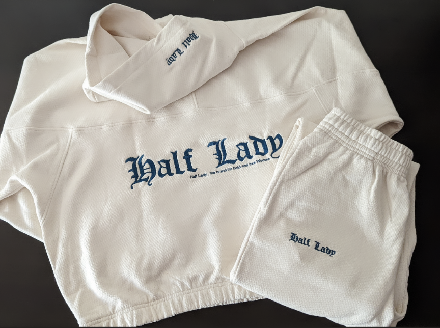 Ensemble Brodé " DARK LADY "